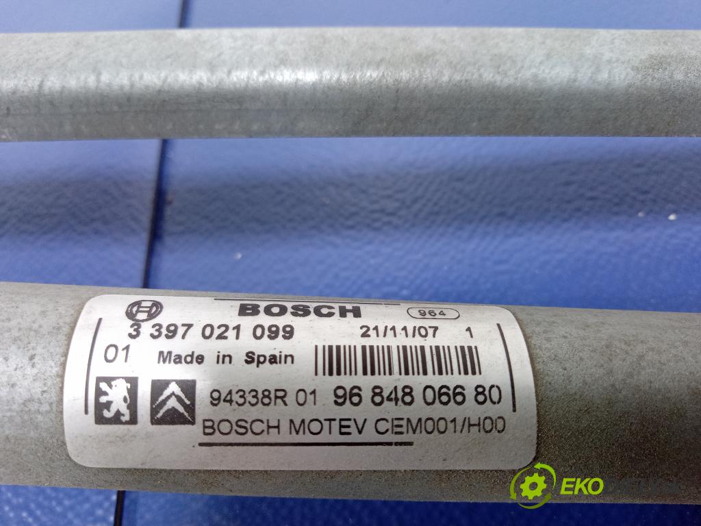 Peugeot 308 2008 mechanizmus motor: Stierače: Predná časť: 9684806680
