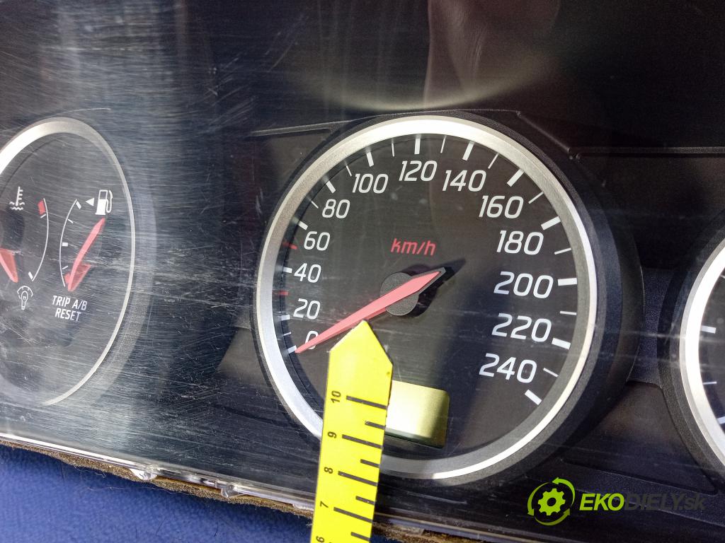 Nissan Primera 2003 prístrojovka/ budíky AV619