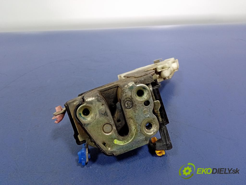 Nissan Almera 2000 zámek dveře Přední Levý: 8055361U66