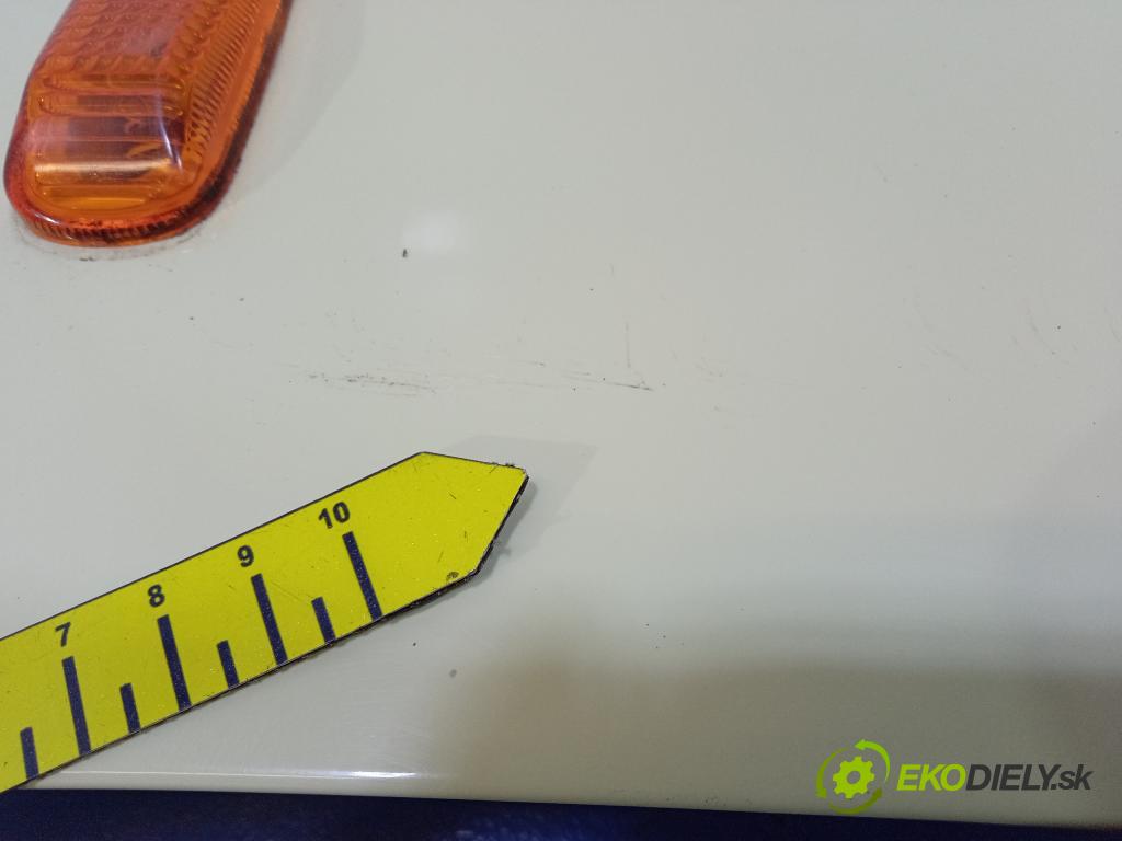 Honda Jazz 2002 Blatník Přední v pravo: Y63