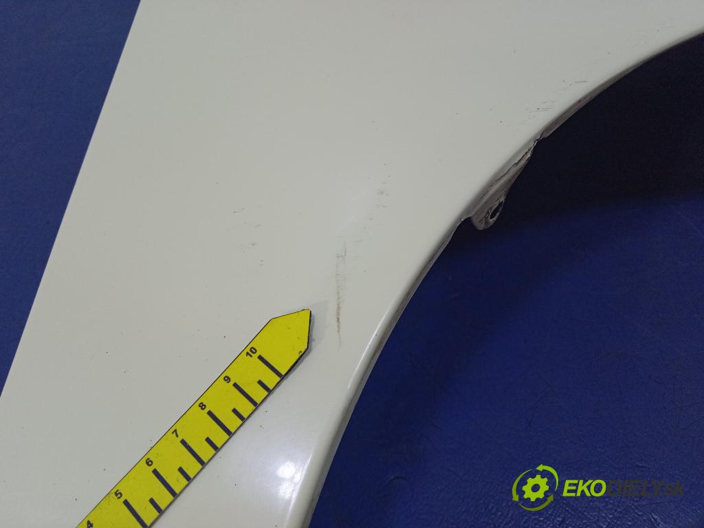 Honda Jazz 2002 Blatník Přední v pravo: Y63