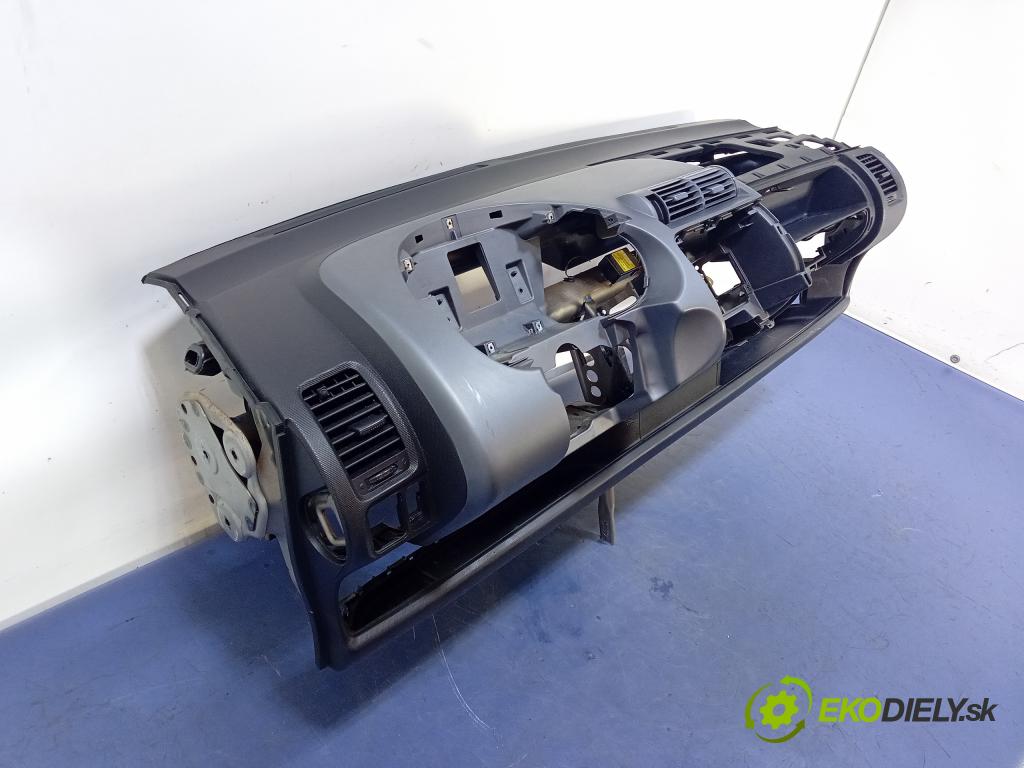 Honda Jazz 2002 kokpit,pristrojová doska Distribúcia: 01