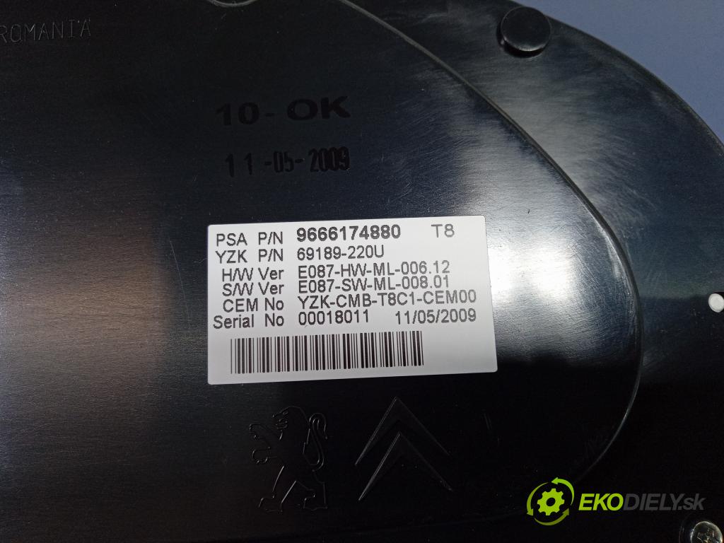 Peugeot 3008 2010 prístrojovka/ budíky 9666174880