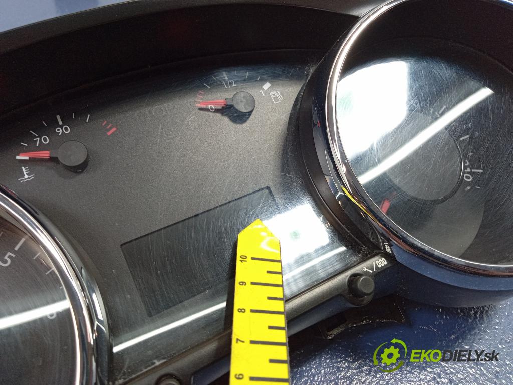 Peugeot 3008 2010 prístrojovka/ budíky 9666174880