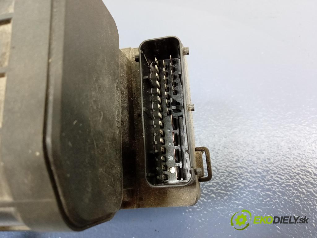 Ssangyong Musso 2005 čerpadlo ABS x 0265215520