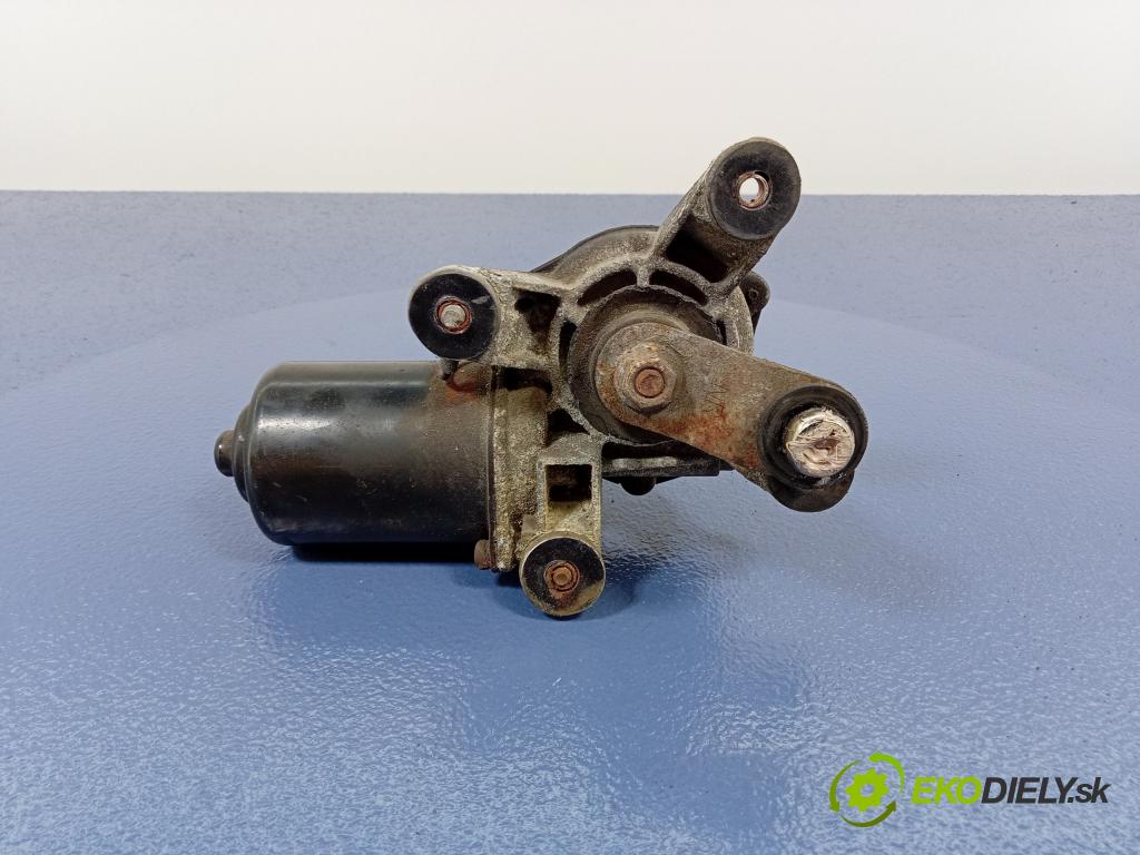 Ssangyong Musso 2005 mechanizmus motor: Stierače: Predná časť: 01