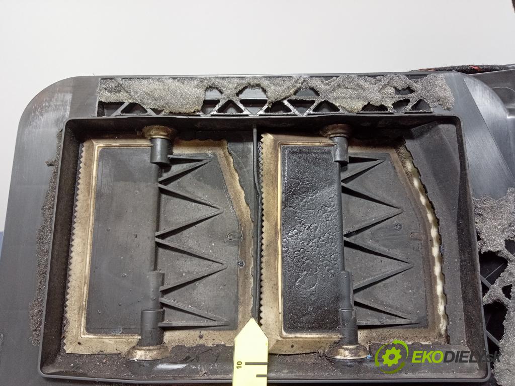 Bentley Bentayga 2018 radiator 4M1820005AA