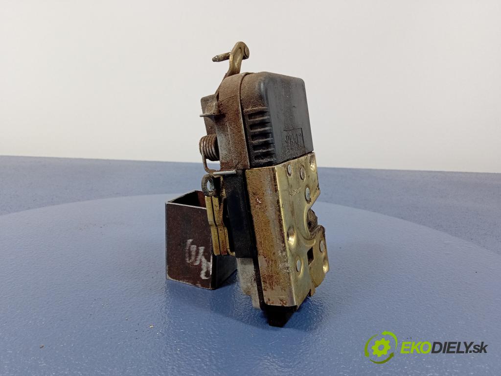 Citroen C8 2007 zámek dveře Přední Levý: 01