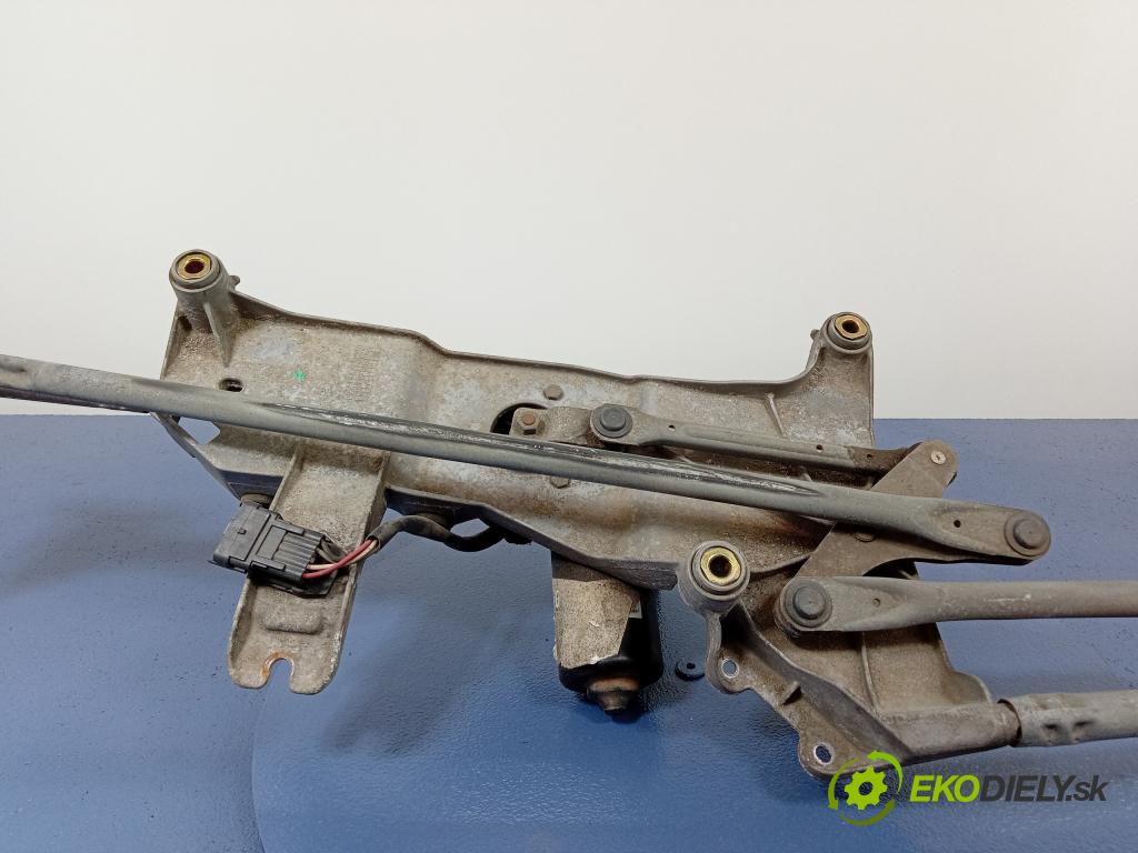 Citroen C8 2007 mechanizmus motor: Stierače: Predná časť: 01