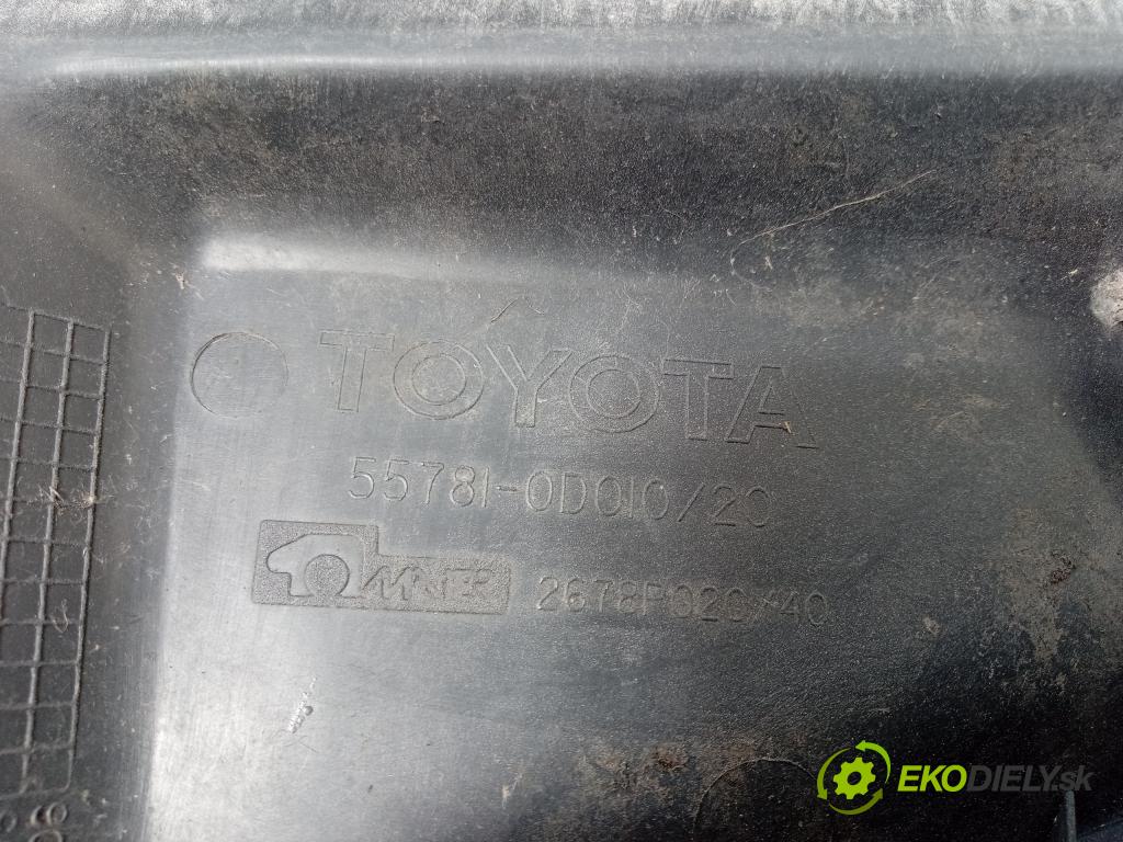 Toyota Yaris 2001 torpédo 55782-0D010
