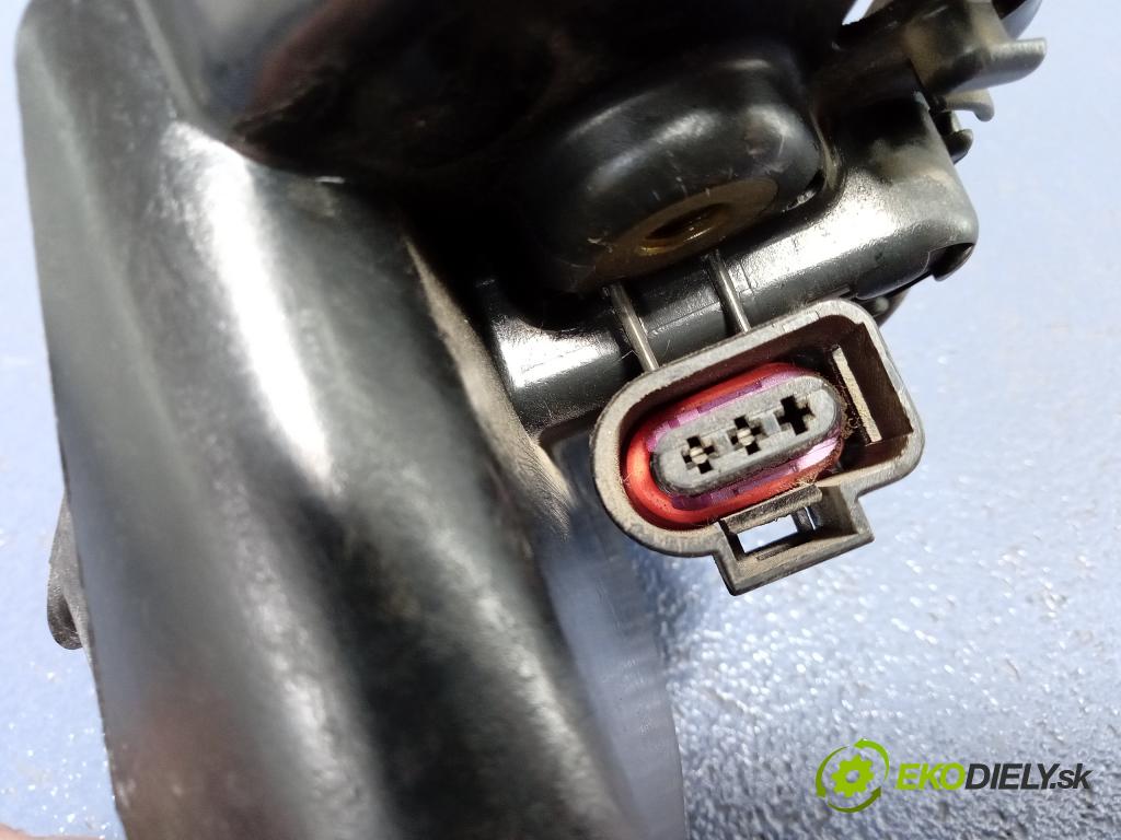 Vw Transporter 2005 zámek dveře Vy v pravo: 7H0843654CD