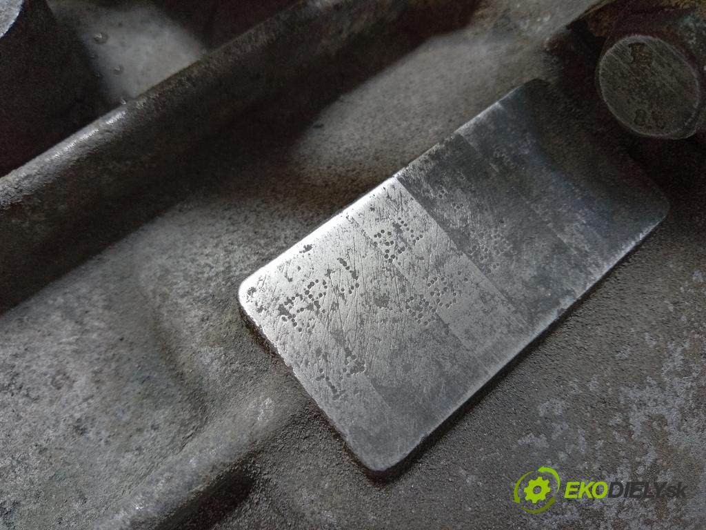 Ford Galaxy 2001 prevodovka Výbava: Manualna FPJ