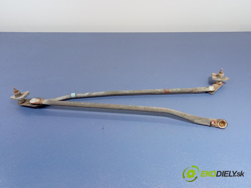 Toyota Celica 1992 mechanizmus motor: Stierače: Predná časť: 01