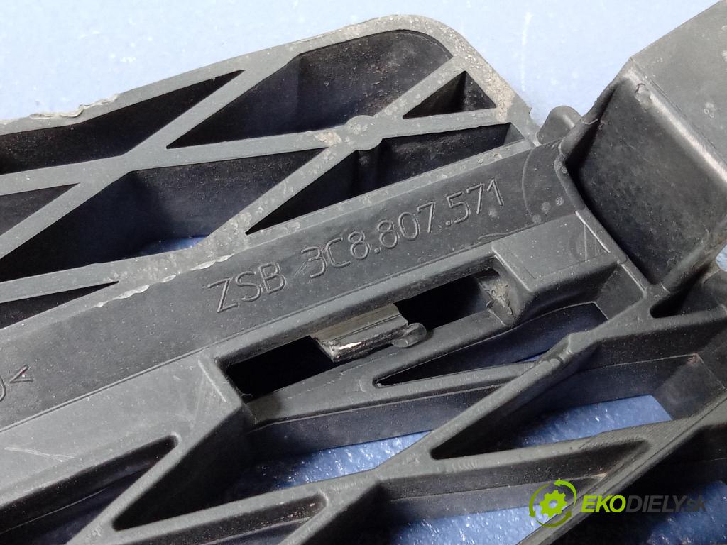Vw Passat 0 výztuha Čelní / stěna Přední 3C8807889
