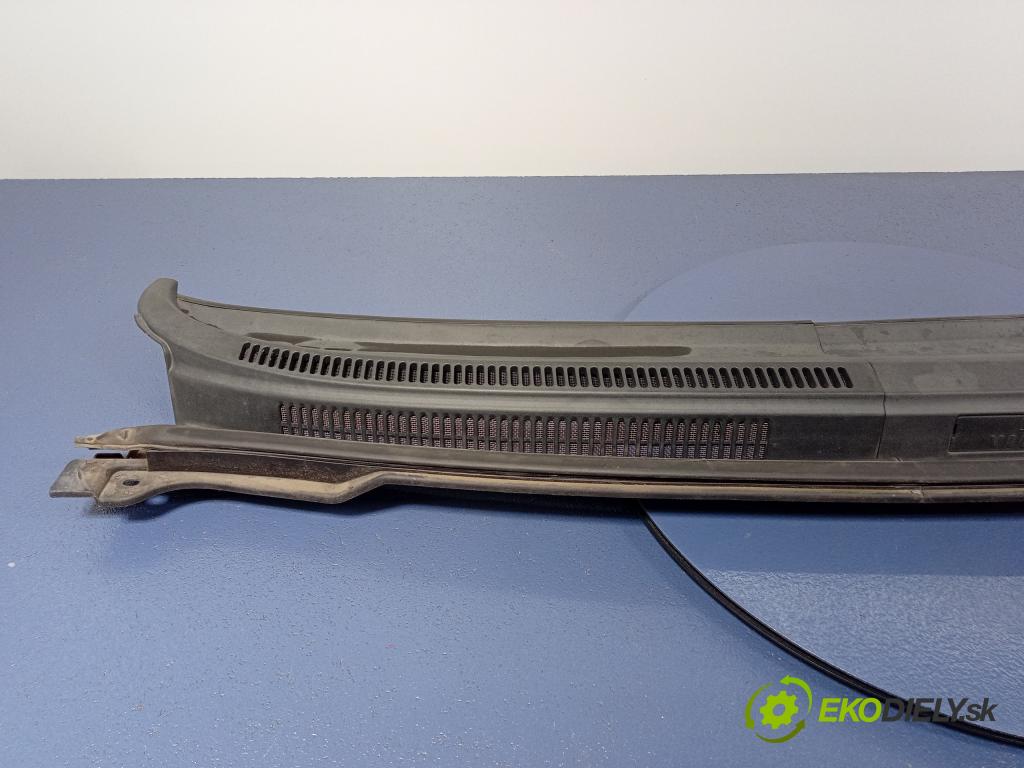 Toyota Corolla verso 2004 torpédo 55709-13030