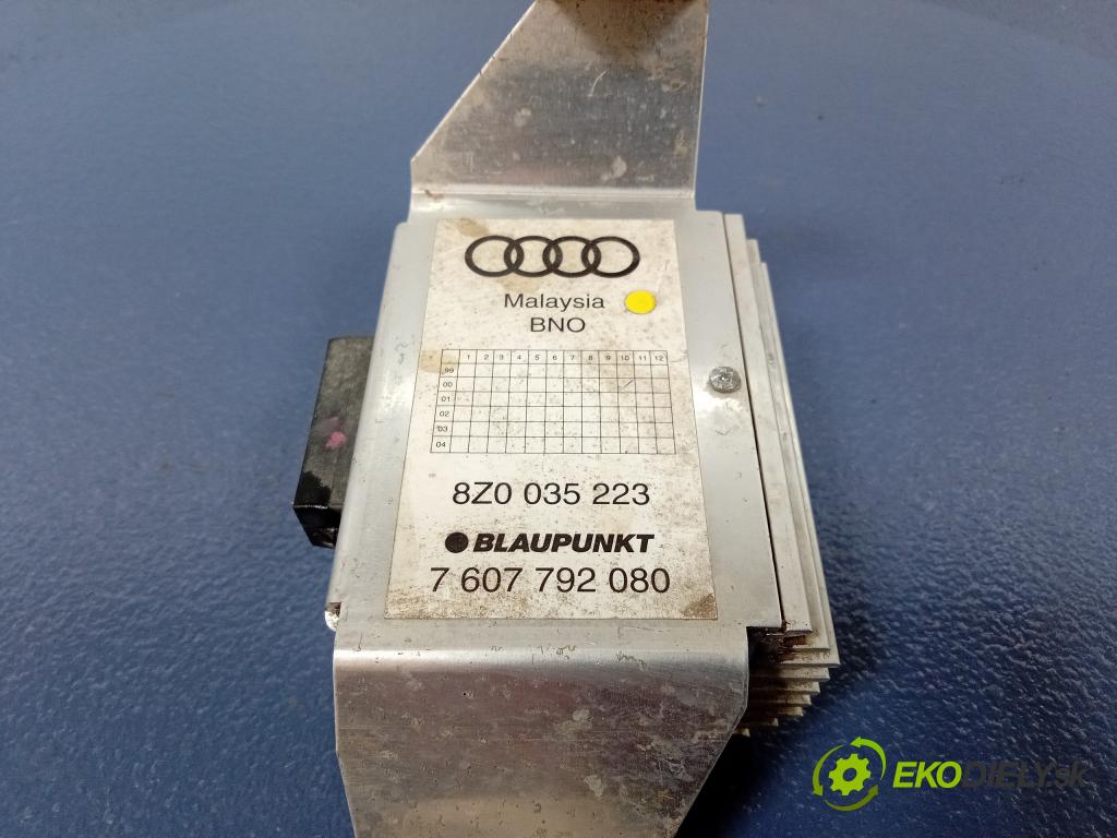 Audi A2 2001 Zesilovač: Rádio: Navigacia: 8Z0035223