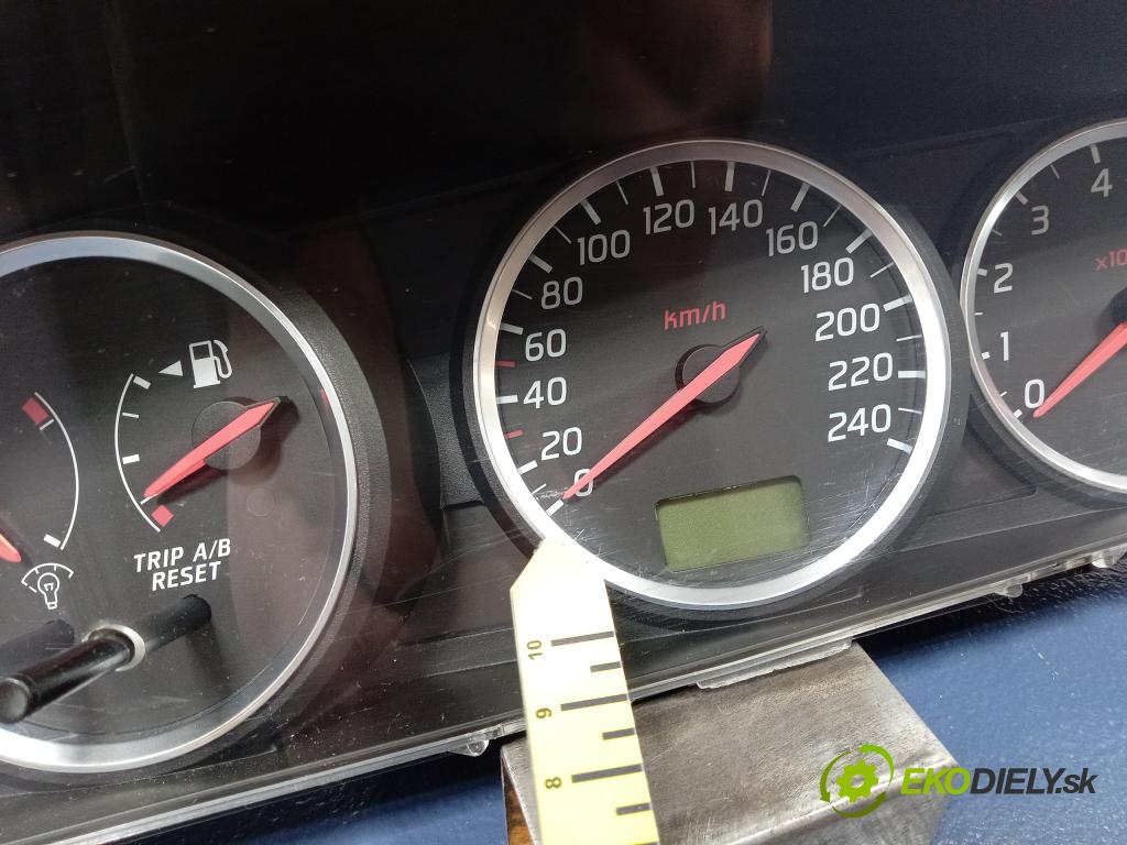 Nissan Primera 2003 prístrojovka/ budíky AU862