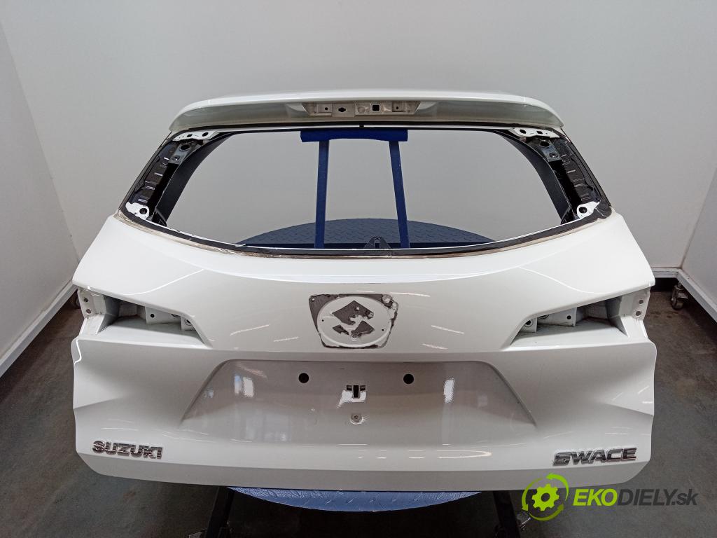 Suzuki Swace 0 zadní dveře kufra: Kufr 67149-02140