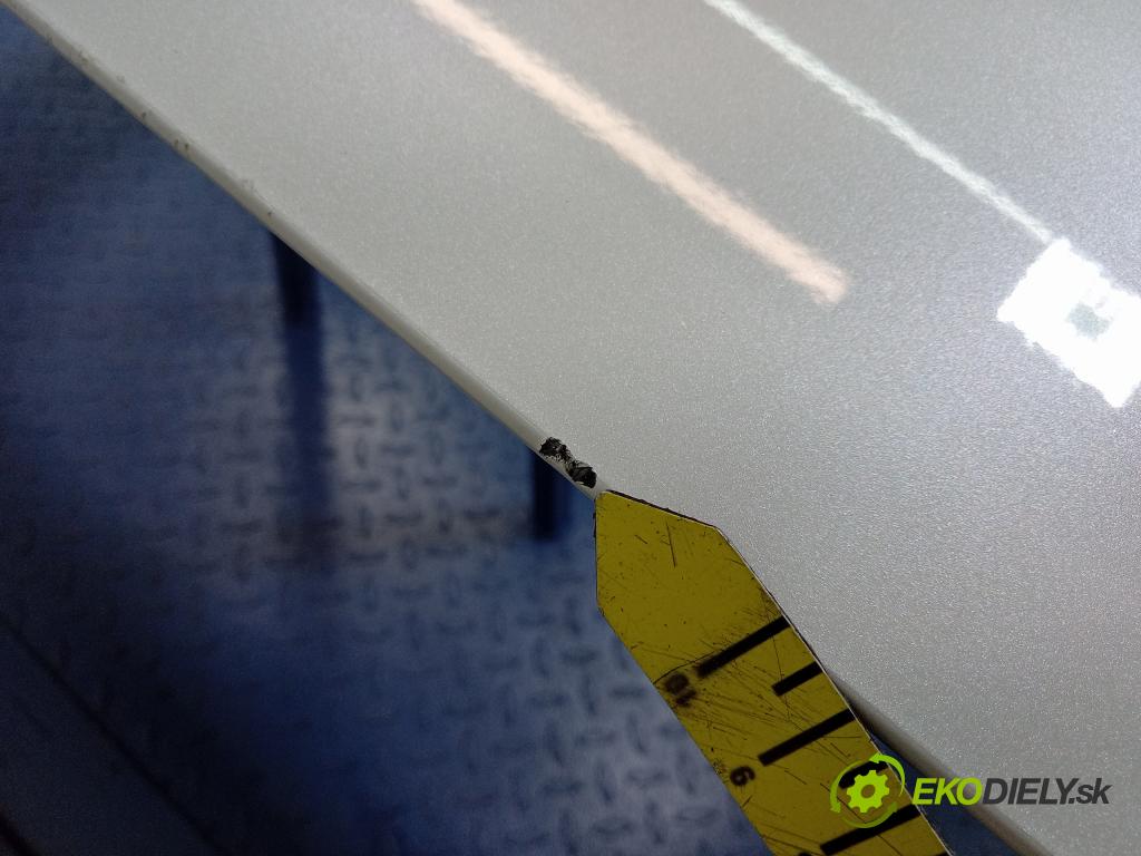 Suzuki Swace 0 zadní dveře kufra: Kufr 67149-02140
