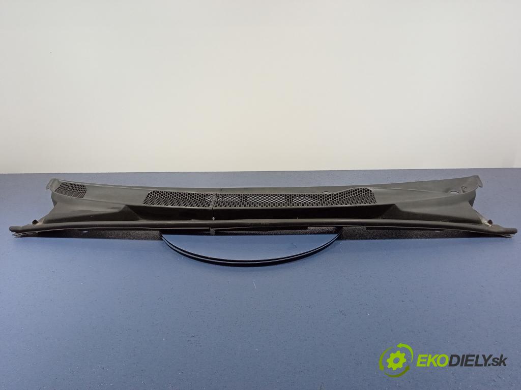 Toyota Yaris 2005 torpédo 55781-0D010