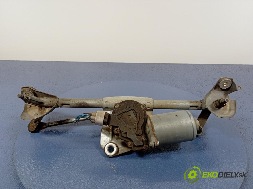 Toyota Yaris 2005 mechanizmus motor: Stierače: Predná časť: 85110-0D020