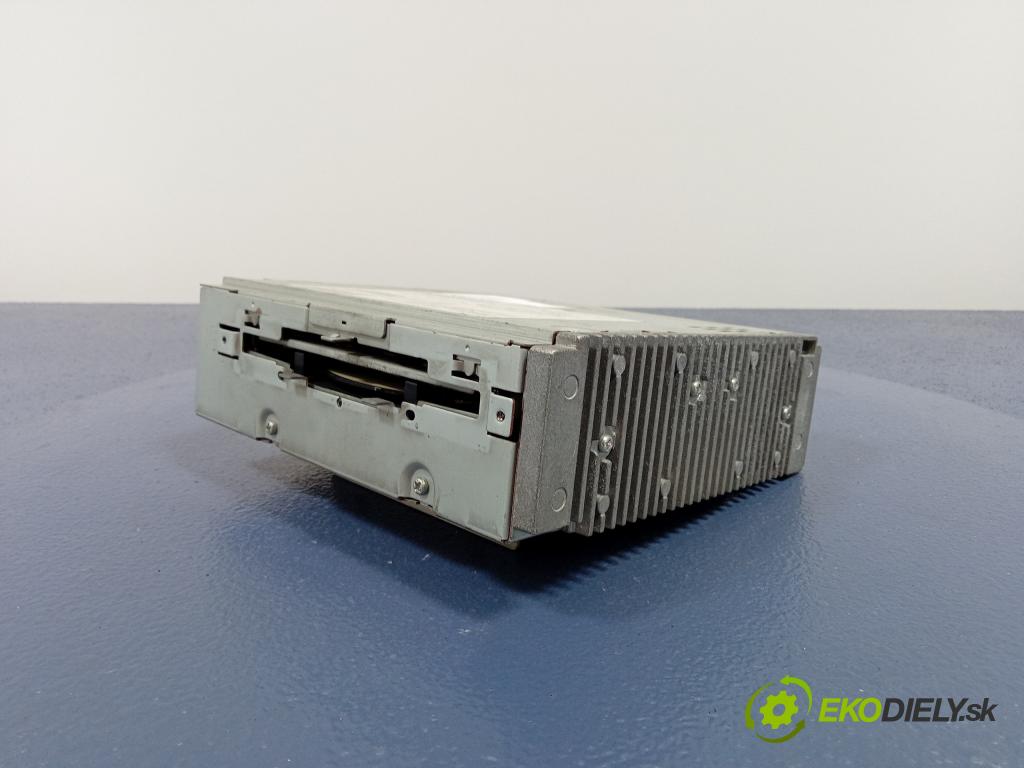 Volvo S40 0 Radio I Navigácia: 30752371