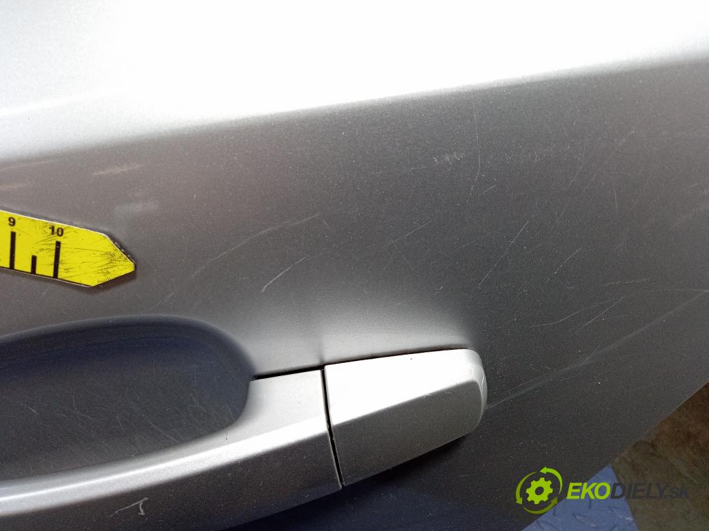 Opel Astra 2005 dvere ty: Vľavo: 01