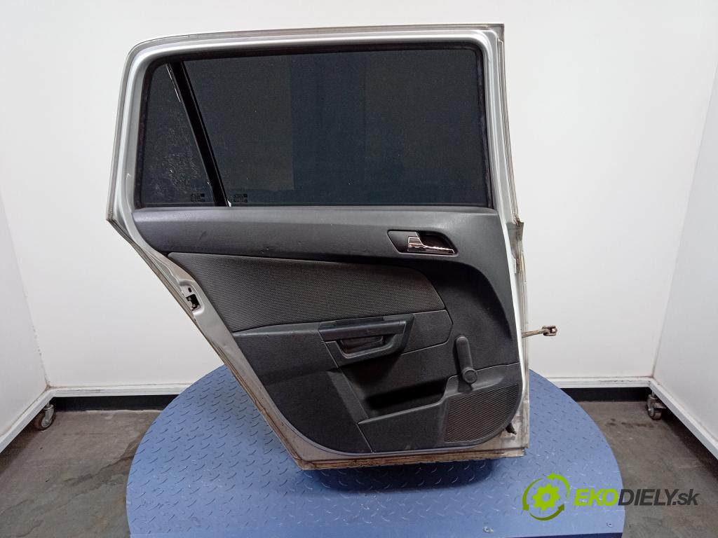 Opel Astra 2005 dvere ty: Vľavo: 01