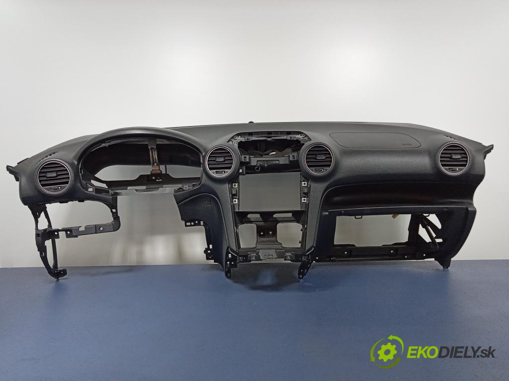 Kia Carens 2007 kokpit,pristrojová doska Distribúcia: 97311-1D020