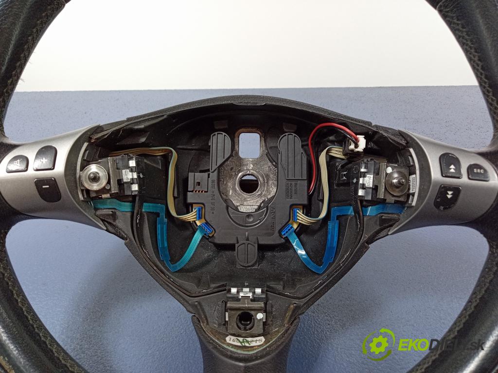 Alfa romeo 147 2002 volant 01