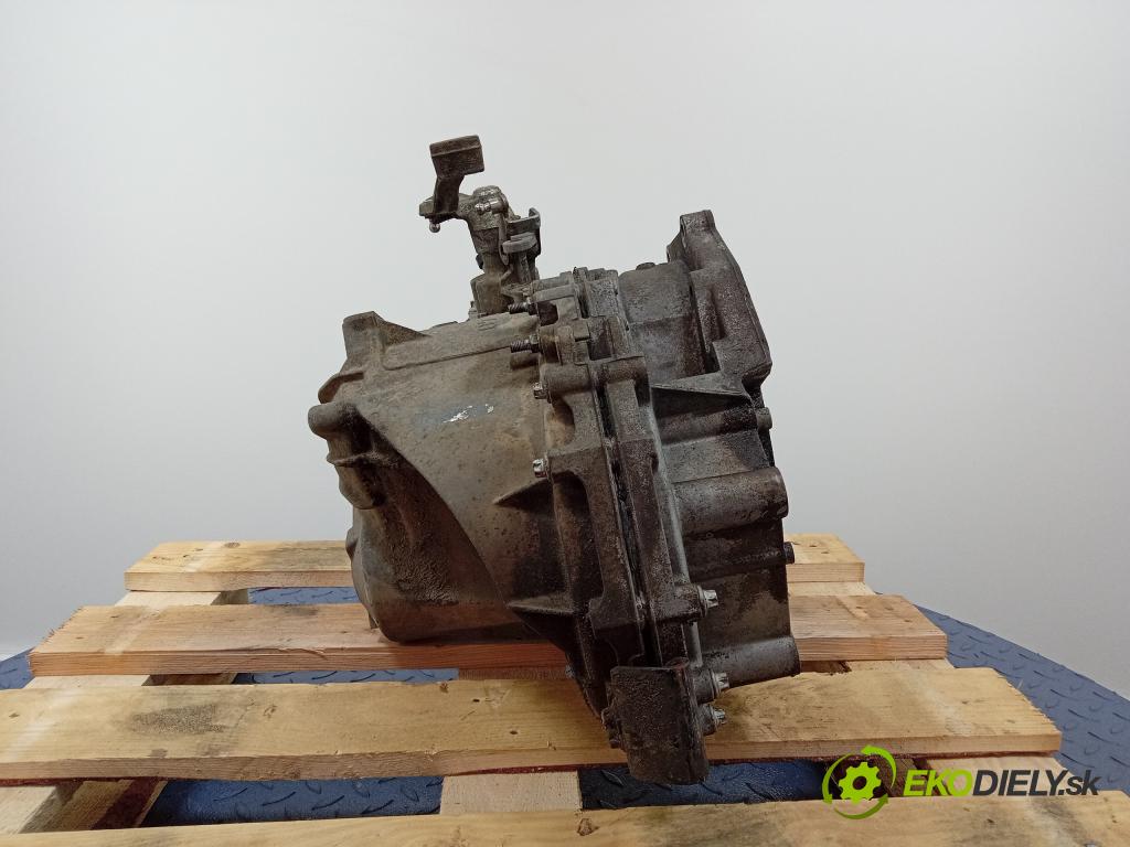 Opel Signum 2003 prevodovka Výbava: Manualna F40