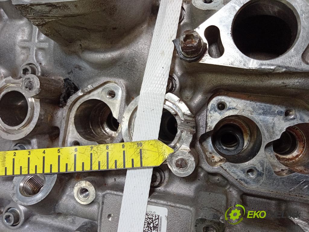 Alfa romeo Stelvio 2021 motor Benzín 01