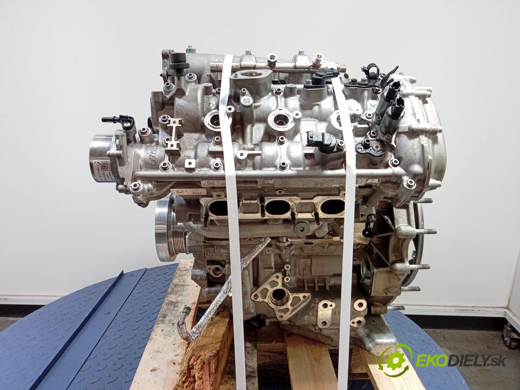 Alfa romeo Stelvio 2021 motor Benzín 01