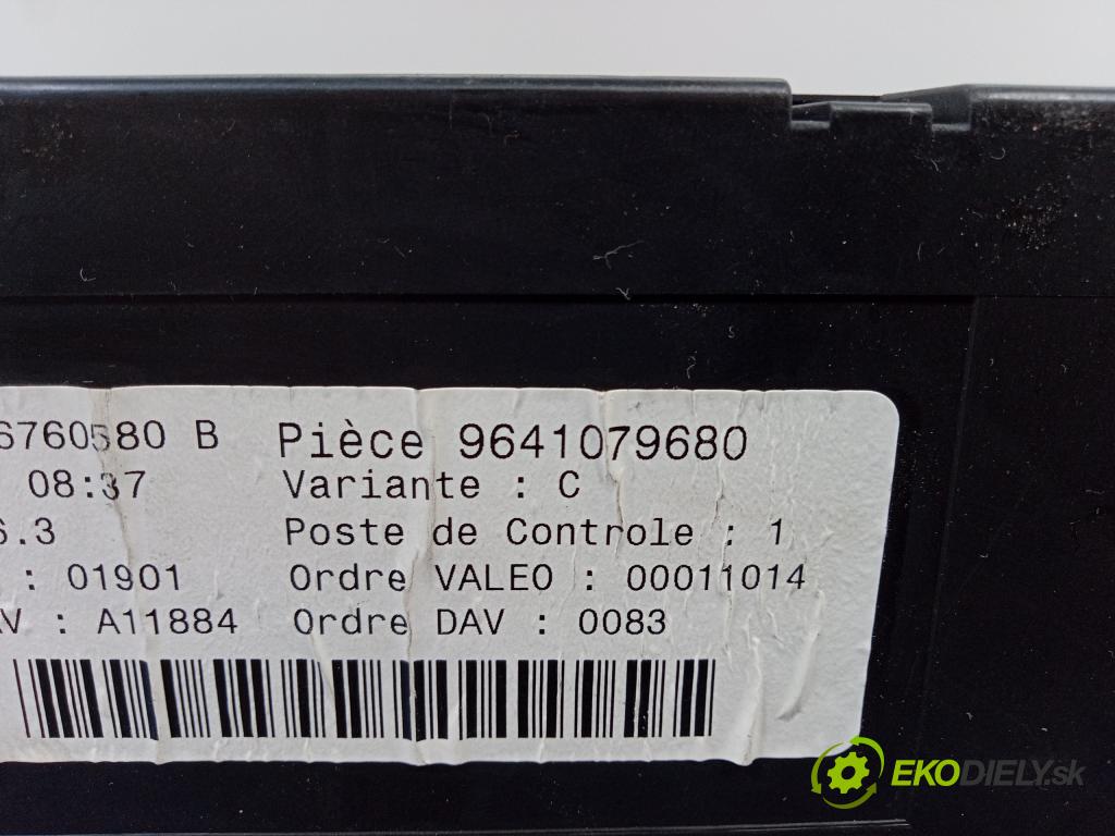 Peugeot 307 2001 skříňka Pojistky 9641079680