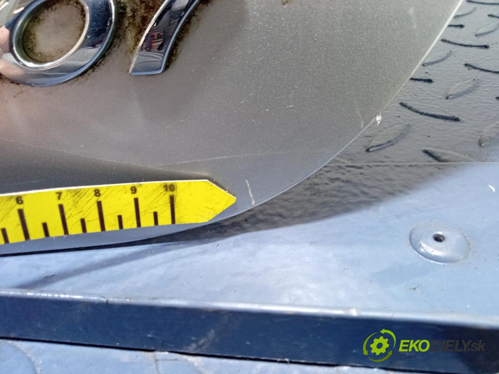 Peugeot 207 2007 zadní dveře kufra: Kufr 01