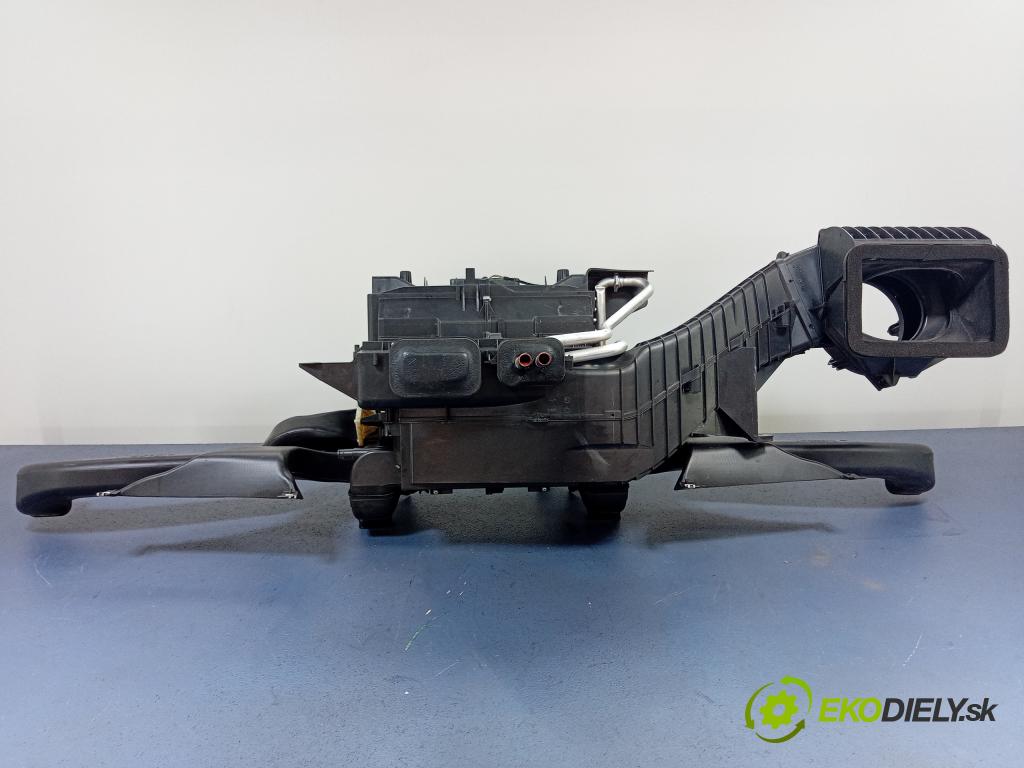 Mercedes Sprinter 2008 radiátor A9068300061