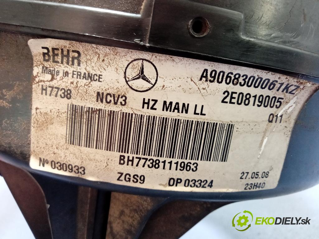 Mercedes Sprinter 2008 radiátor A9068300061
