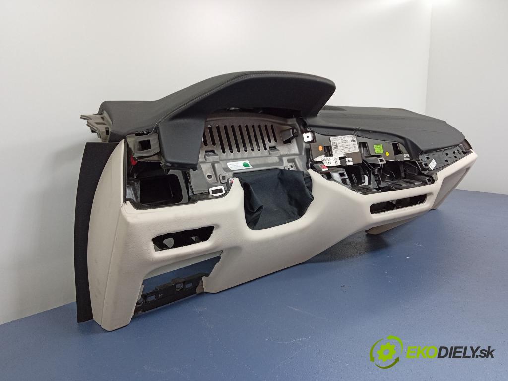 Bmw X5 2020 kokpit,pristrojová doska Distribúcia: 9471886