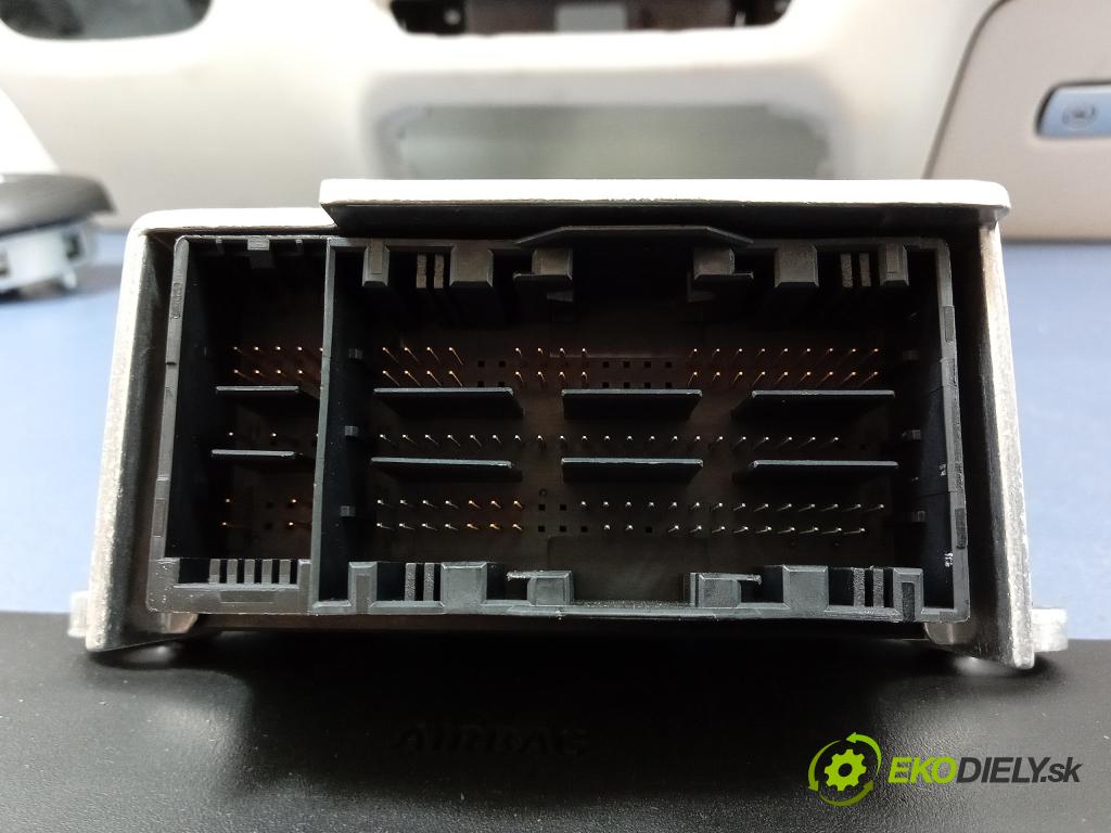 Bmw X5 2020 kokpit,pristrojová doska Distribúcia: 9471886