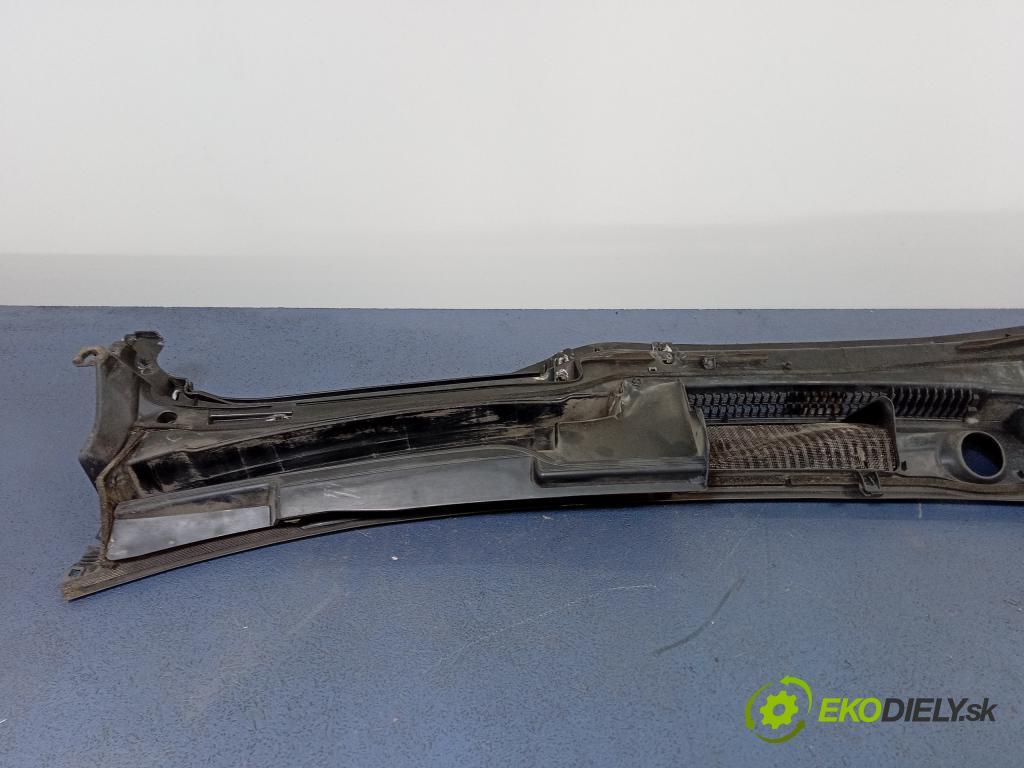 Lexus IS 2006 torpédo 55708-53060