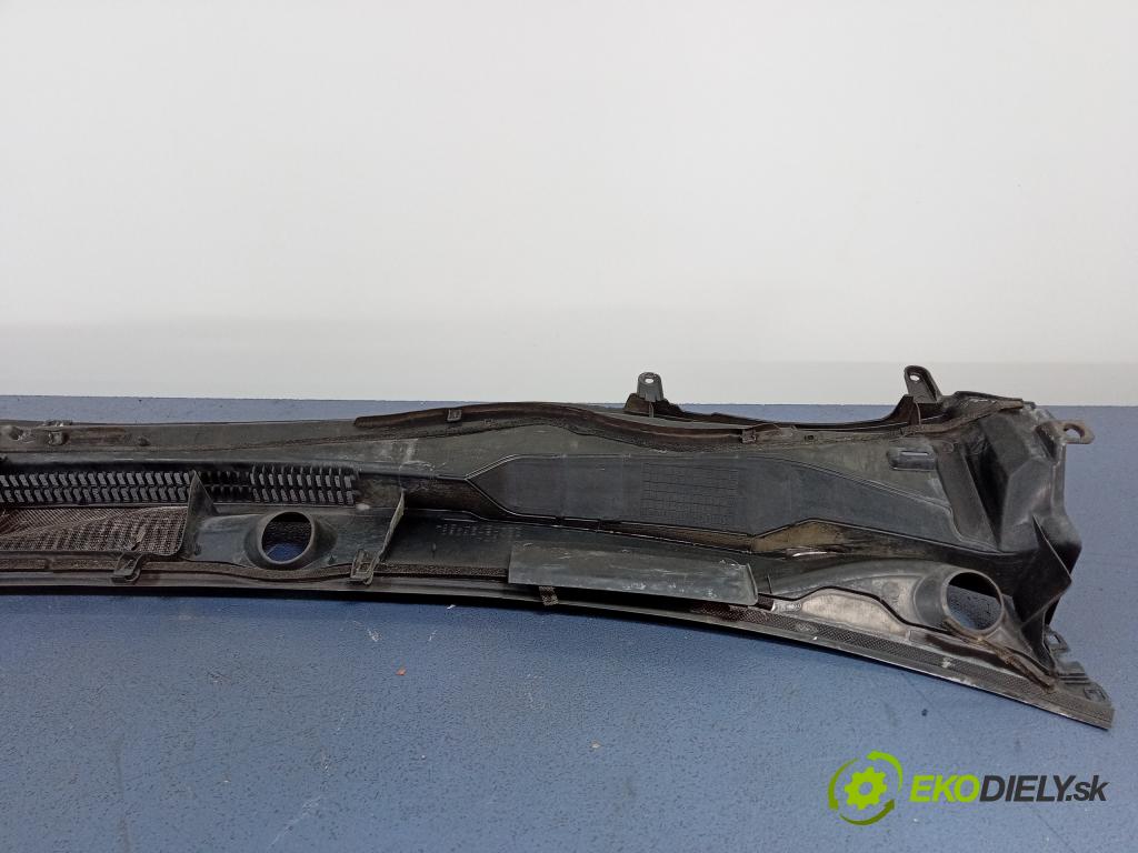 Lexus IS 2006 torpédo 55708-53060