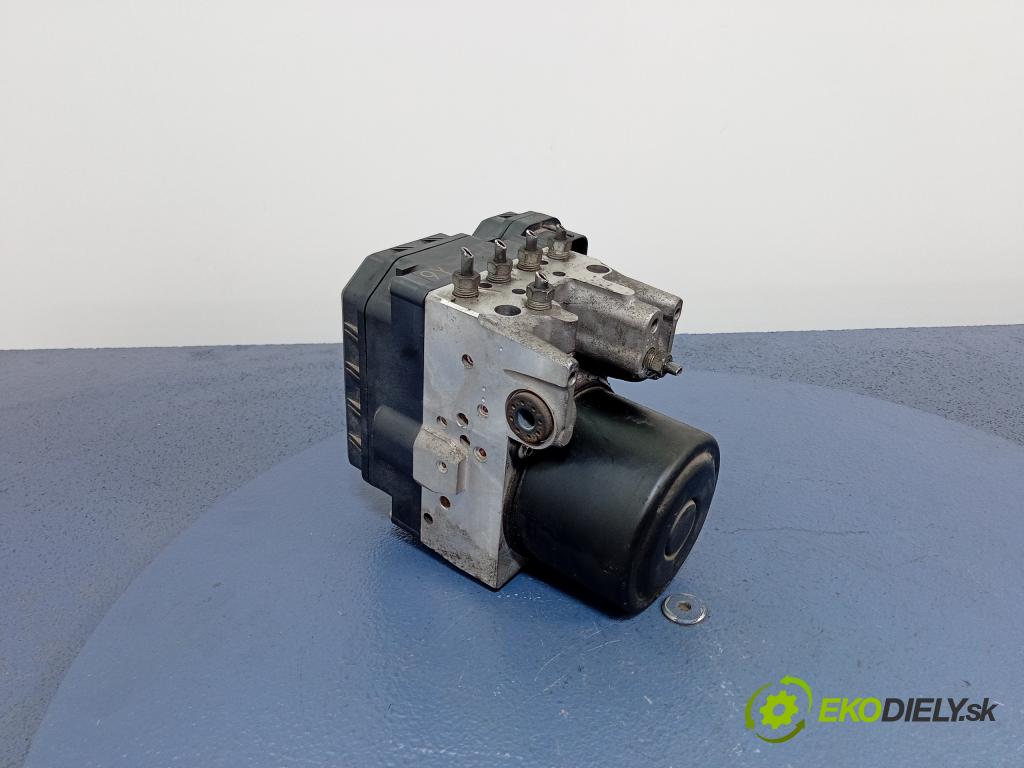 Lexus IS 2006 čerpadlo ABS x 133800-8060