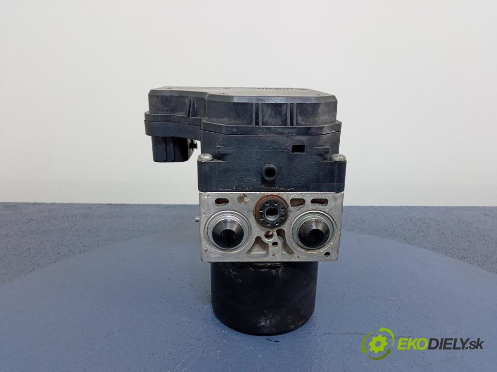 Lexus IS 2006 čerpadlo ABS x 133800-8060
