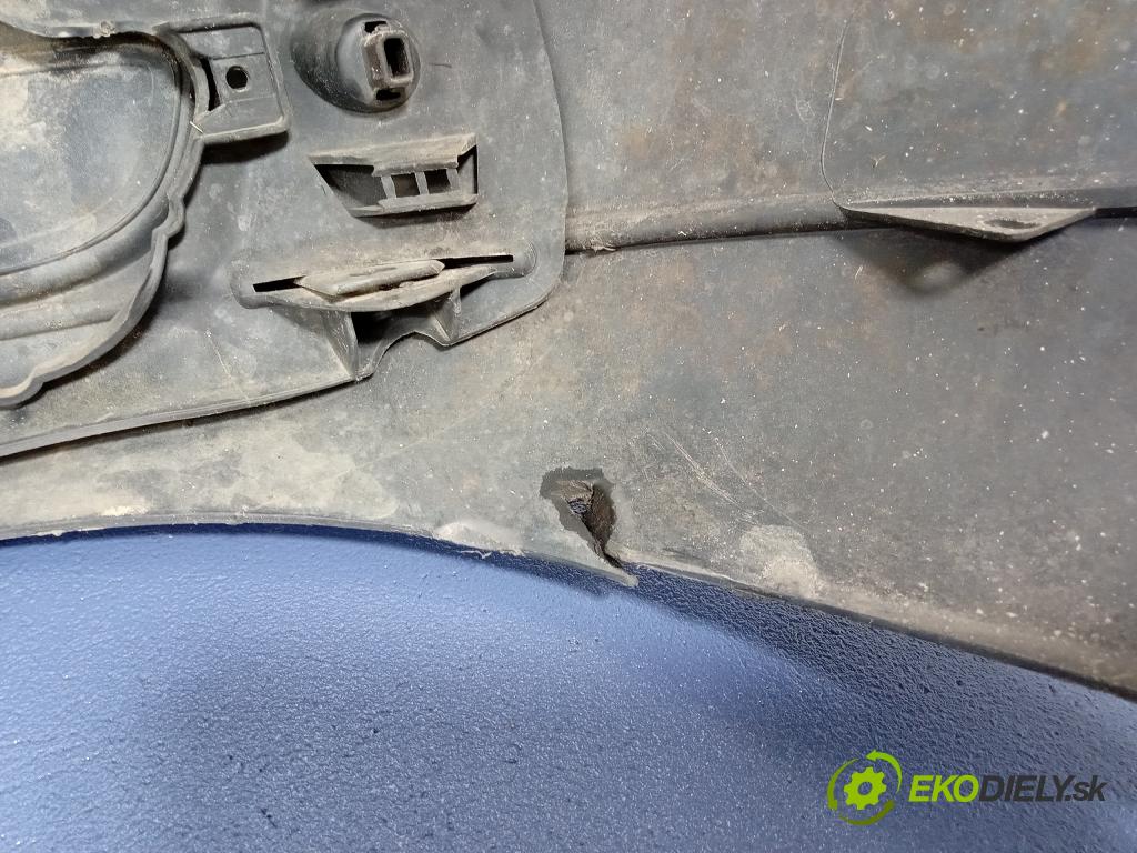 Volvo V70 2003 nárazník Přední 09484239
