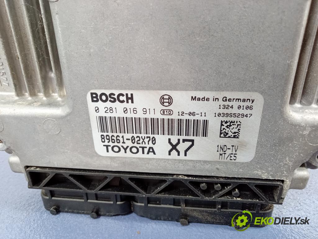 Toyota Auris 2012 riadiaca jednotka Motor: 89661-02X70