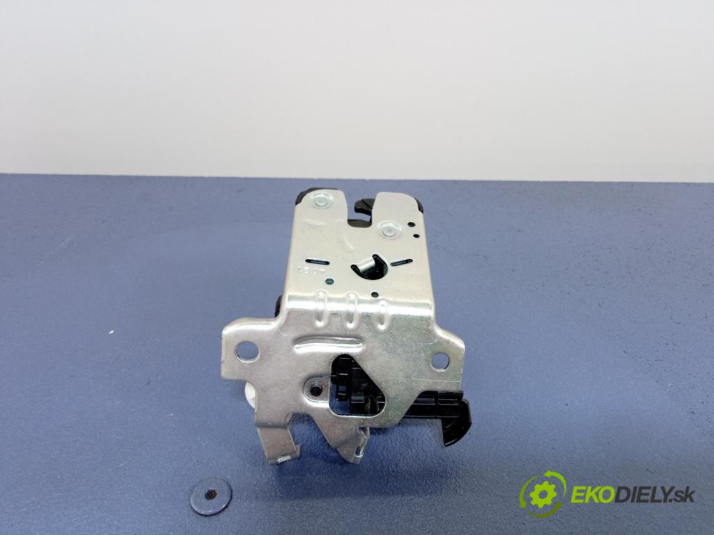 Skoda Kamiq 0 zámek Klapky: Kufr 654827505