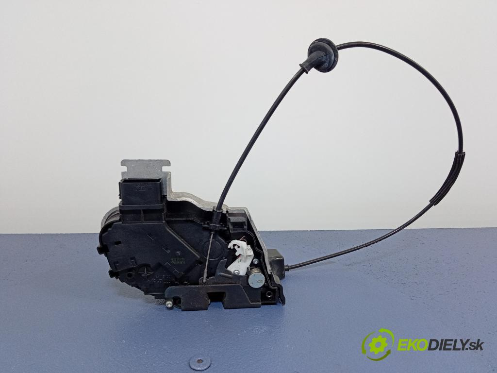 Volvo C70 2007 zámek dveře Přední v pravo: 30632849
