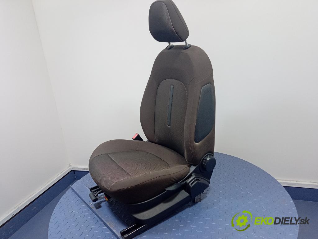 Fiat Bravo 2009 Sedačka Ovládače: 01