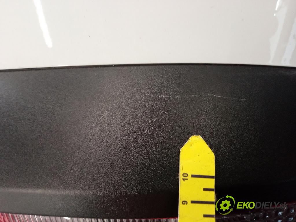 Hyundai Tucson 2021 zadní dveře kufra: Kufr 01