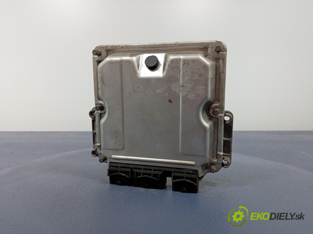 Peugeot 607 2003 riadiaca jednotka Motor: 0281010975